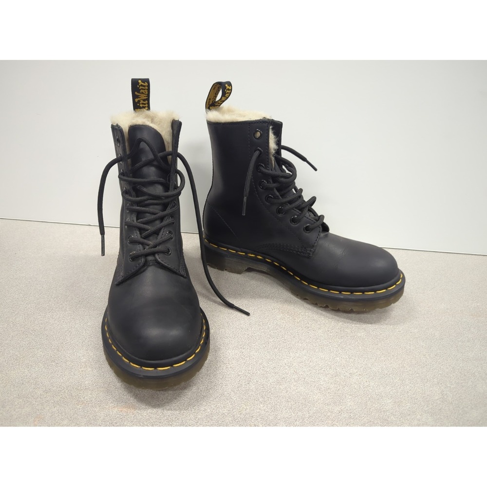 DR. MARTENS Serena Faux Fur Lined Black Boots Womens US 6 UK 4 Grunge Combat
